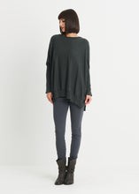 Load image into Gallery viewer, Stylish long sleeve pullover crew.Women's clothing Long Island, Woodbury, Greenvale, New York. High-end women's fashion Long Island Designer clothing Woodbury NY Luxury women's clothing Greenvale Fashion boutiques on Long Island Women's designer fashion stores Woodbury NY fashion boutiques
