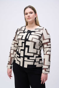 Mesh and laser-cut leatherette come together to create a unique jacket that's bold and fresh. Crafted with a crew neckline and a zip-front closure, this quintessential JR piece is destined to be your outfit's main attraction.
