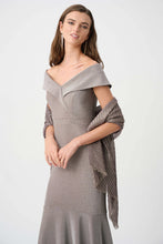 Load image into Gallery viewer, Woven Pleated Rectangular Scarf
